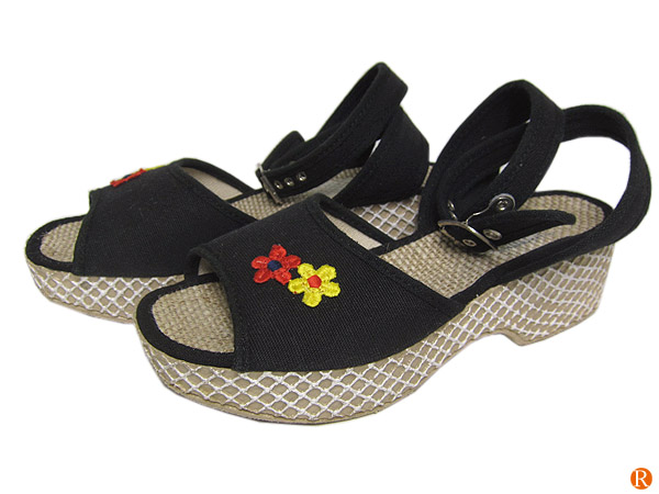 TAHITI �v���b�g�t�H�[���T���_��